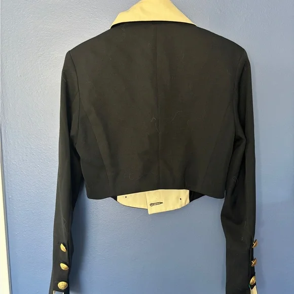 Elegant Black and Cream Blazer with Gold Accents - Picture 5 of 5